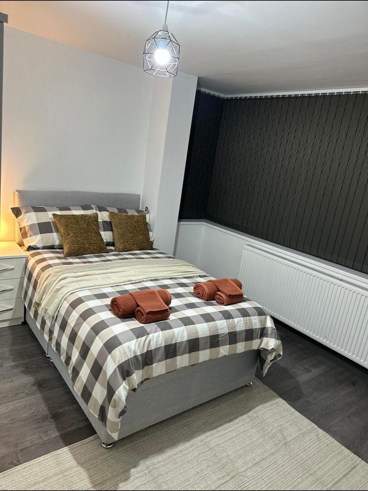 The Little Oaks Apartment Birmingham Bagian luar foto