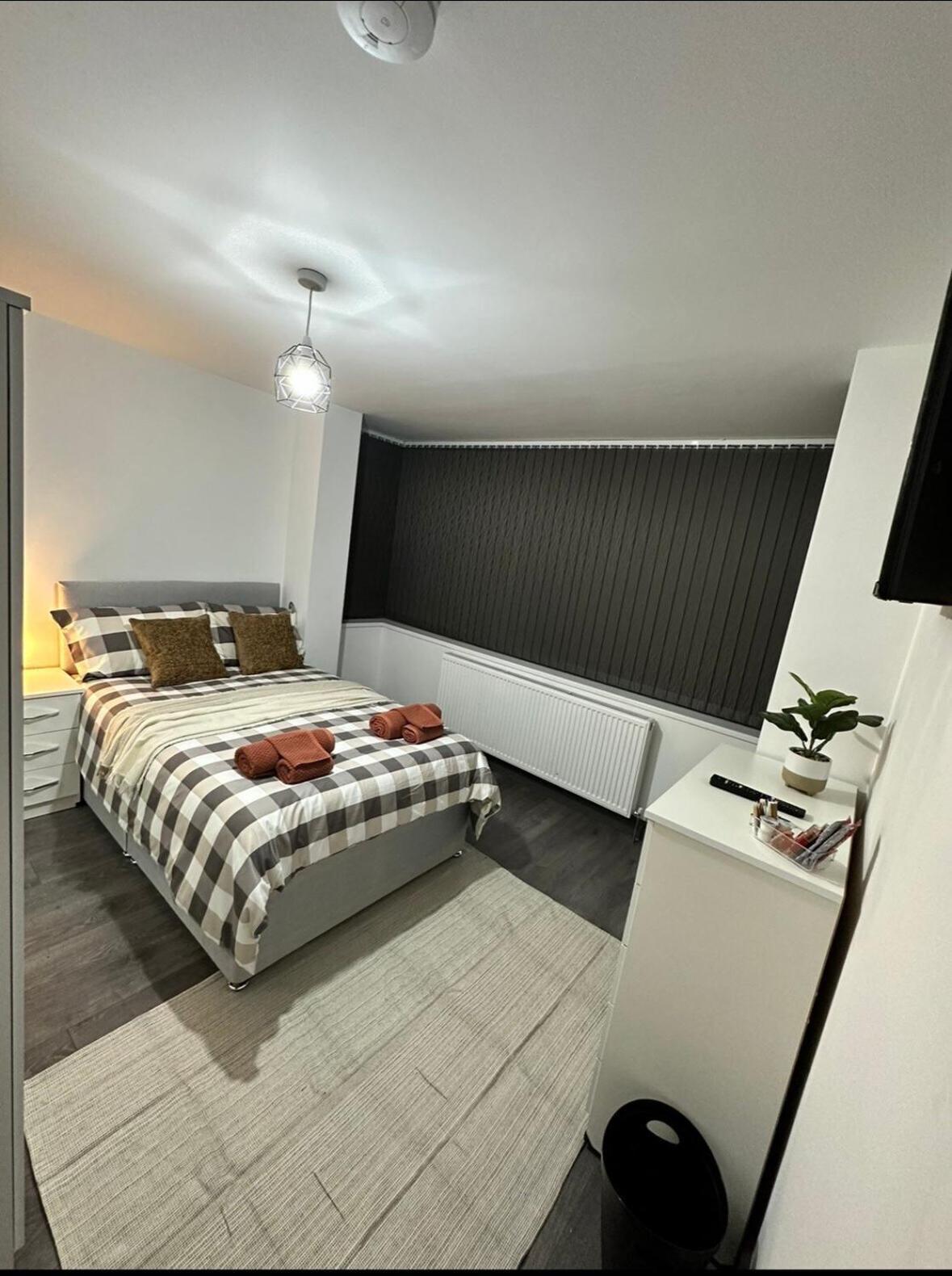 The Little Oaks Apartment Birmingham Bagian luar foto