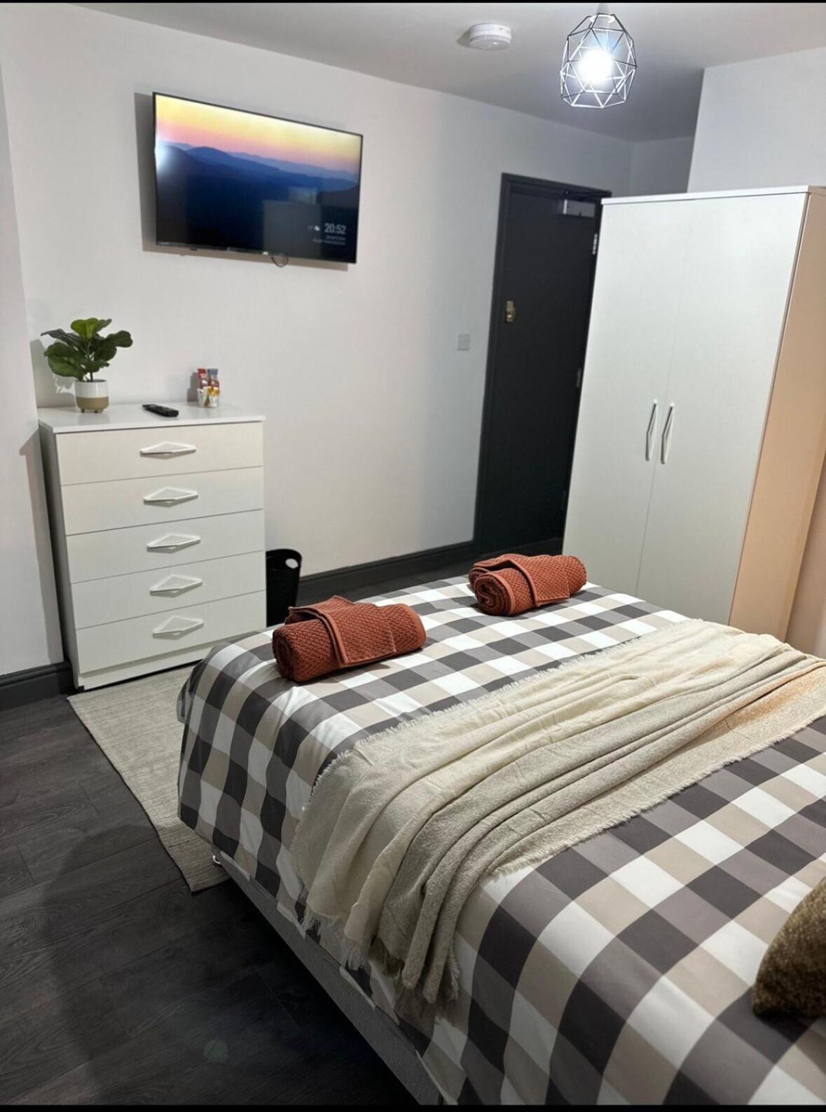 The Little Oaks Apartment Birmingham Bagian luar foto