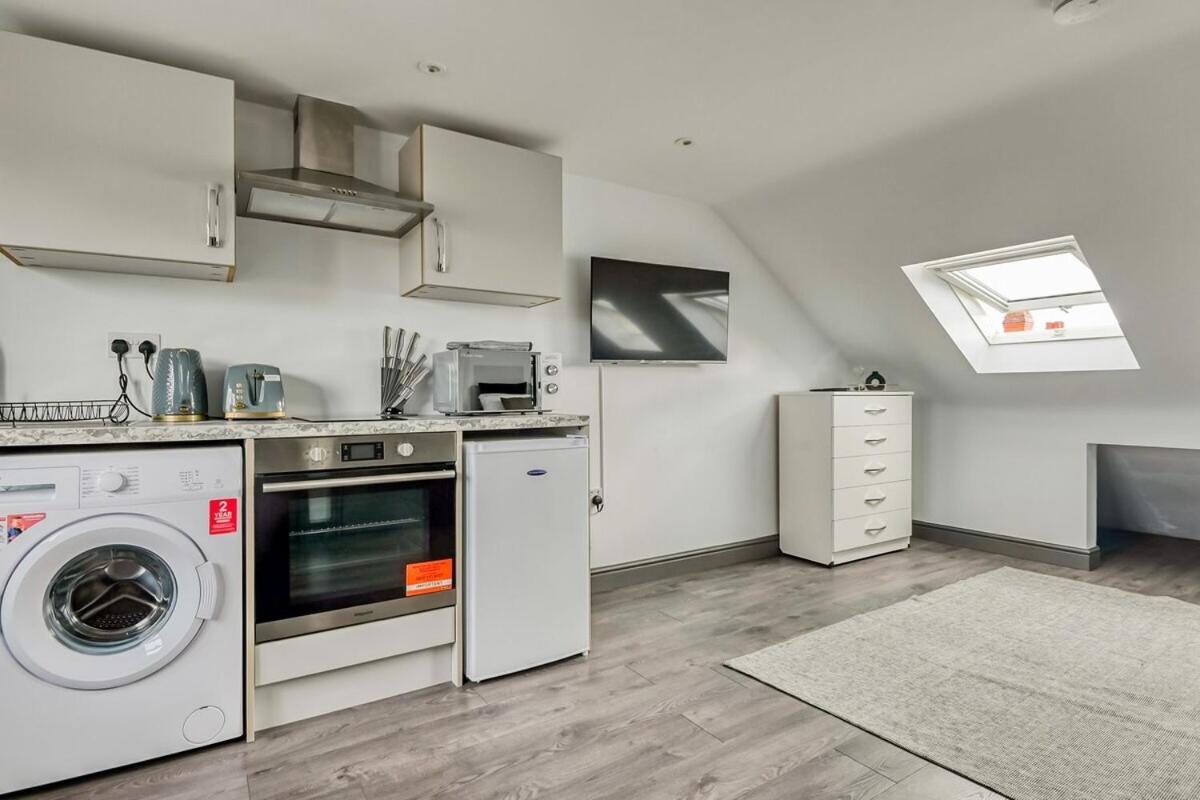 The Little Oaks Apartment Birmingham Bagian luar foto