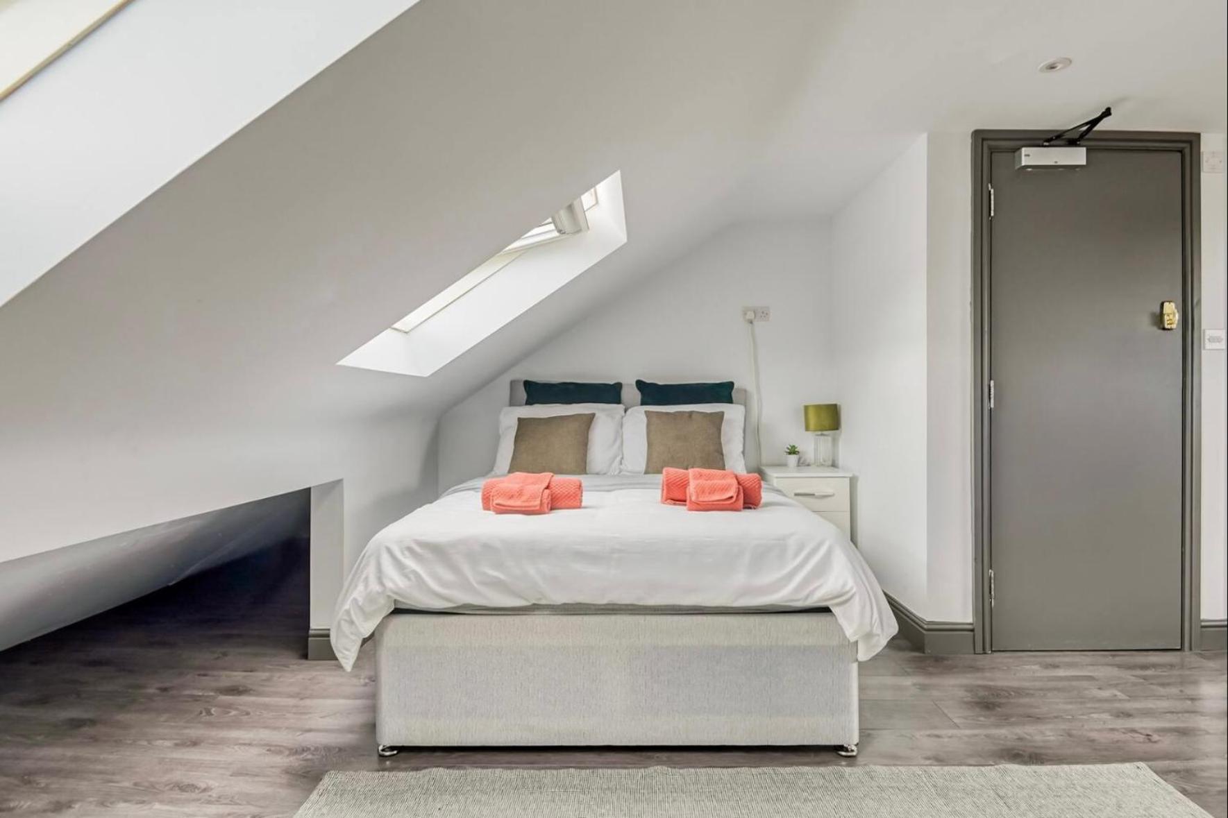 The Little Oaks Apartment Birmingham Bagian luar foto
