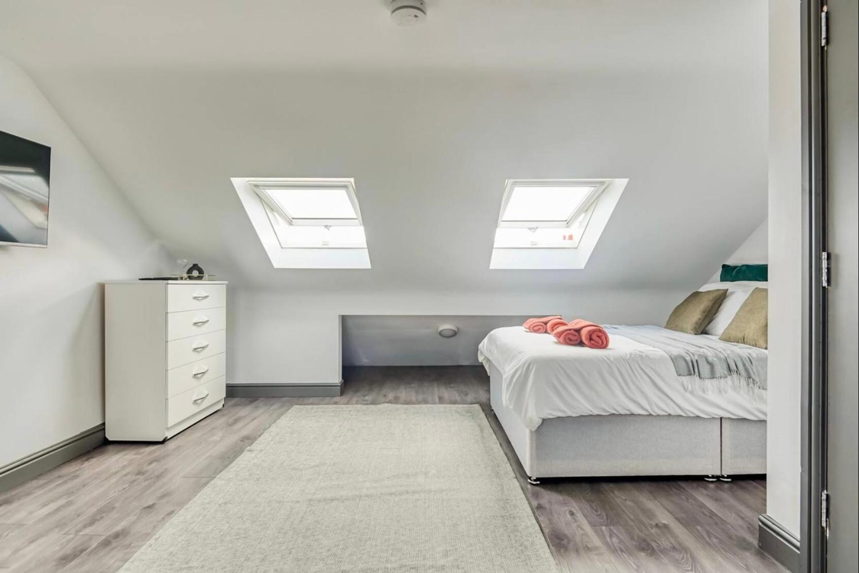 The Little Oaks Apartment Birmingham Bagian luar foto